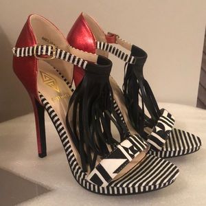 New Athena fashion heels size 7M
